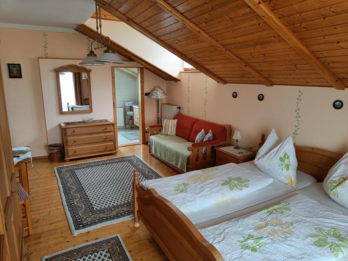 Haus Sundl - Privatzimmer Эммерсдорф-на-Дунае Экстерьер фото