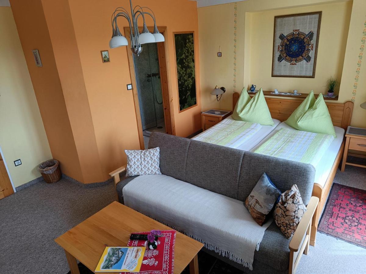 Haus Sundl - Privatzimmer Эммерсдорф-на-Дунае Экстерьер фото