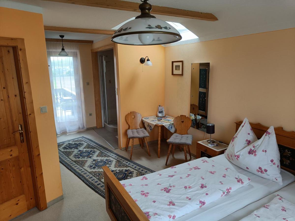 Haus Sundl - Privatzimmer Эммерсдорф-на-Дунае Экстерьер фото