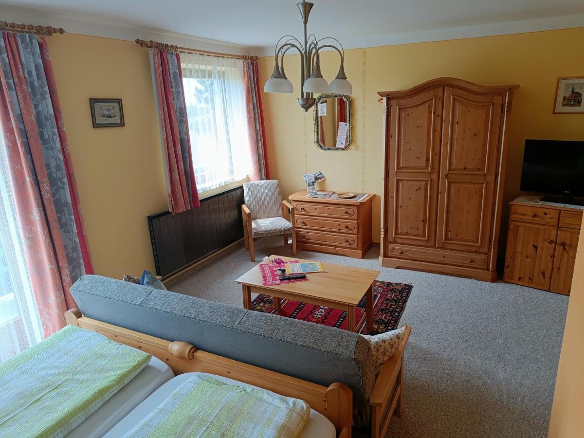 Haus Sundl - Privatzimmer Эммерсдорф-на-Дунае Экстерьер фото