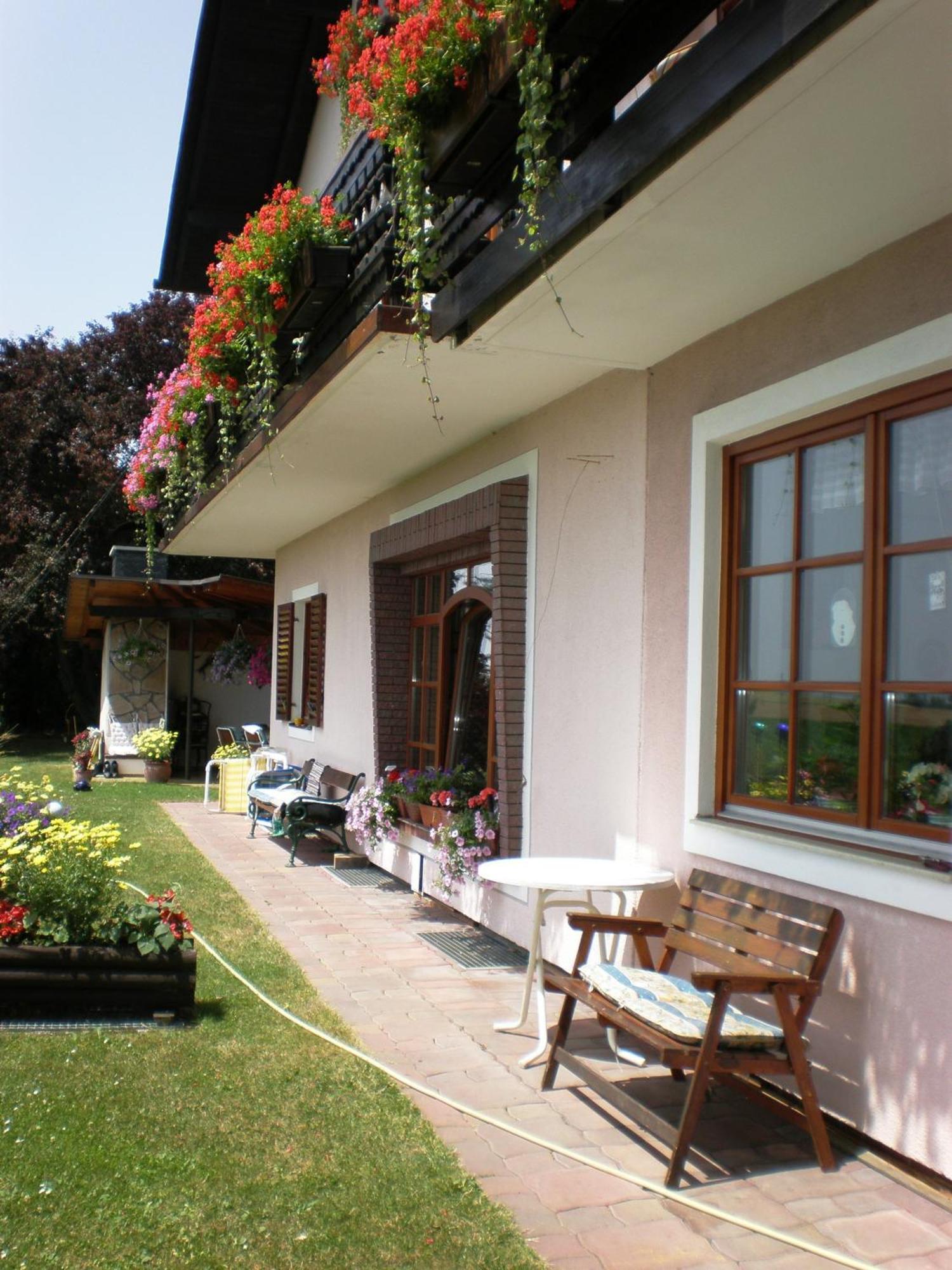 Haus Sundl - Privatzimmer Эммерсдорф-на-Дунае Экстерьер фото